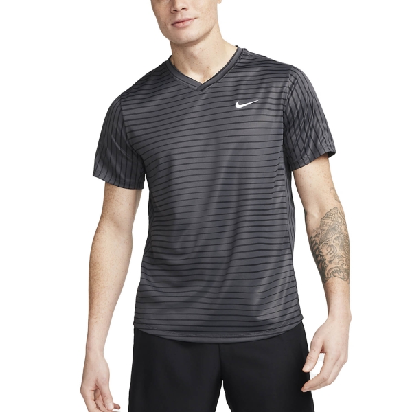 Men's Tennis Shirts Nike DriFIT Victory Novelty TShirt  Anthracite/White FD5390060